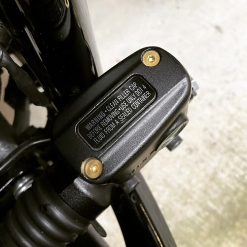 Bremszylinderdeckel Schrauben | Softail ab 2015 – Bild 3