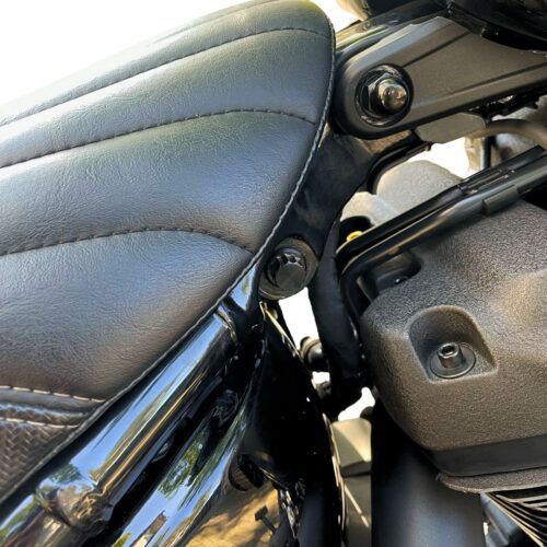 Titan Stoßdämpfer Halteschraube | pass. f. Softail ab 18 – Bild 3