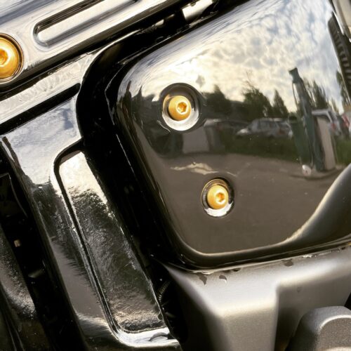 Side Cover li/re | pass. f. Softail ab 18 – Bild 4